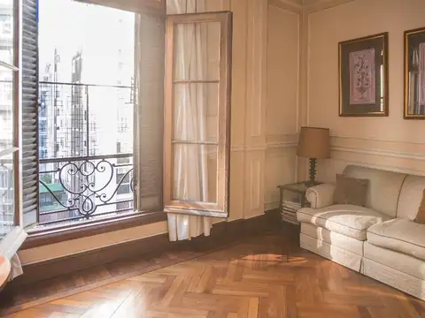 Estupenda Esquina en Edificio Francés, Recoleta