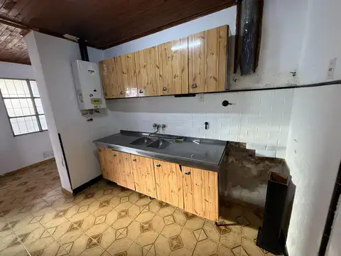 Casa 3 ambientes con 1 baño