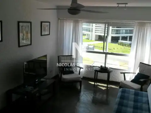 Muy comodo departamento , con todos los servicios, cerca del centro, parada 2 brava