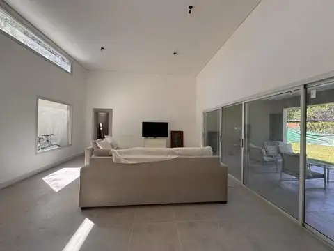 Casa en Alquiler A Estrenar