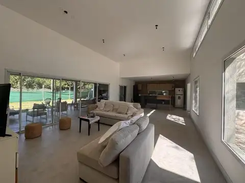 Casa en Alquiler al Noreste