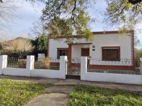 Casa 3 ambientes con 1 baño