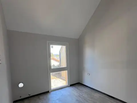 Depto Tipo Casa 3 ambientes con 2 baños