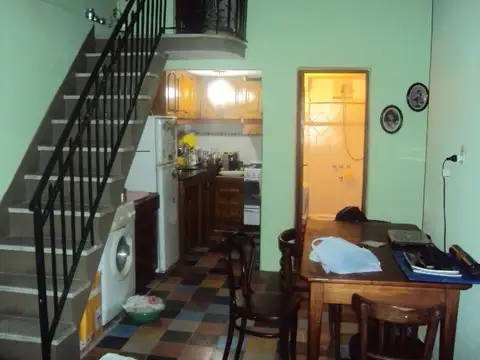 Depto Tipo Casa en Venta de 5 ambientes