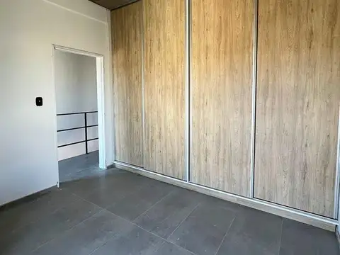 Depto Tipo Casa 3 ambientes con 2 baños