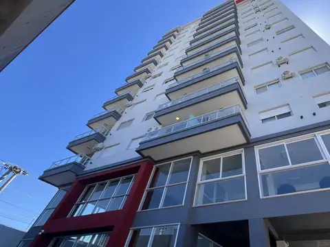 San Lorenzo 100, Piso 8