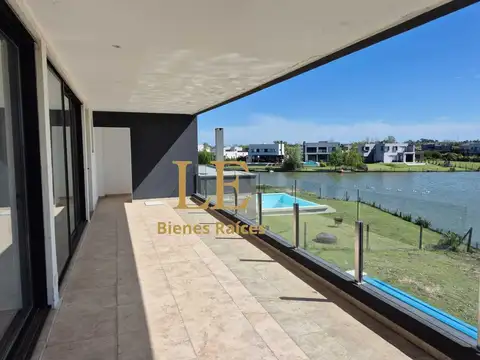 Casa en Venta en El Cantón, USD 445.000