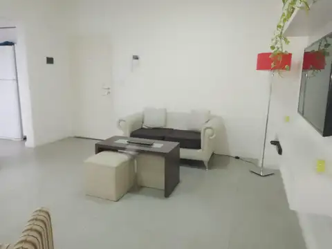 Depto Tipo Casa 2 ambientes con 1 baño