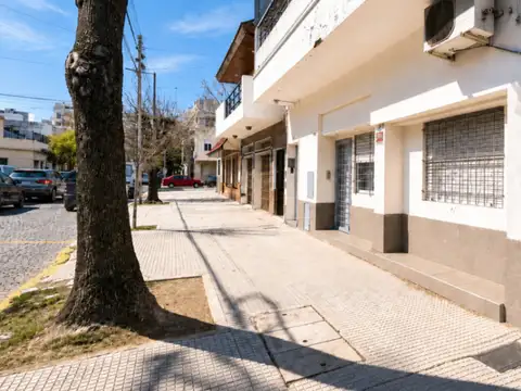 Oportunidad en Villa del Parque! PH de 4 Ambientes con Patio, Parrilla y Terraza