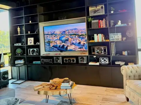 Casa en Alquiler en Barrio Nautico Canal, USD 3.500