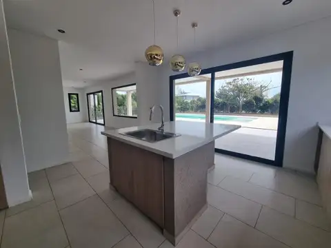 Casa en Venta en Haras Santa Maria - El Molino, USD 420.000