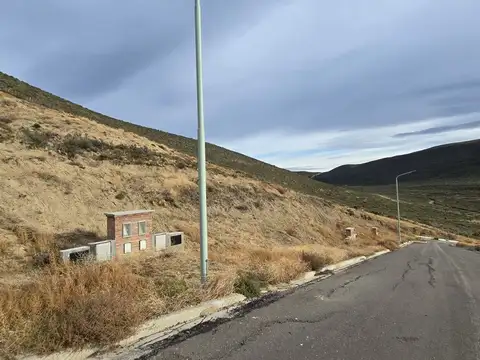 TERRENO / LA COLINA R. TILLY