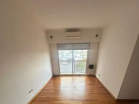 Av de los Incas 4400, Piso 5