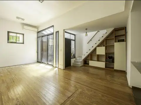 Depto Tipo Casa en Venta de 2 ambientes
