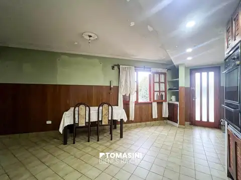 Casa 5 ambientes con 3 baños