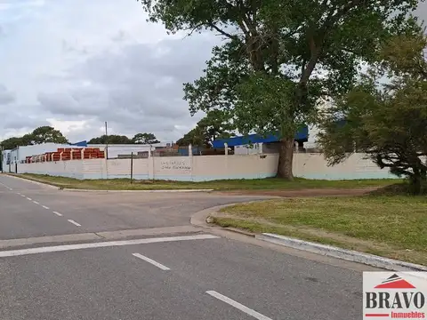 Terreno en Venta 15  mts Fondo