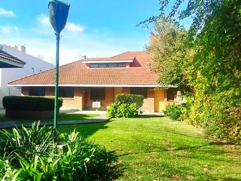 Casa en Venta en Jose Marmol, USD 280.000