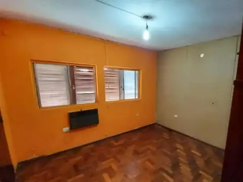 Depto Tipo Casa 4 ambientes con 2 baños
