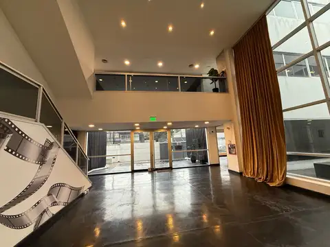 Oficina en Venta con 20 cocheras