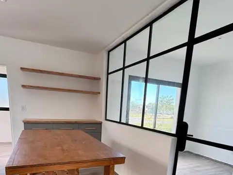Casa en Venta - 4 Dormitorios 2 Baños - 192mts - Barrio San Sebastián