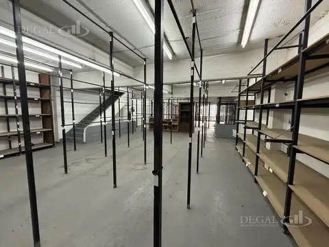 Galpon en Alquiler 56  mts Fondo