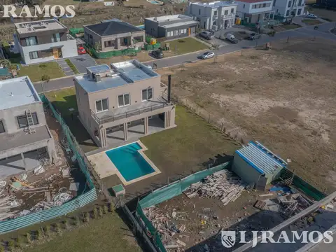 Casa en Puertos / Escobar