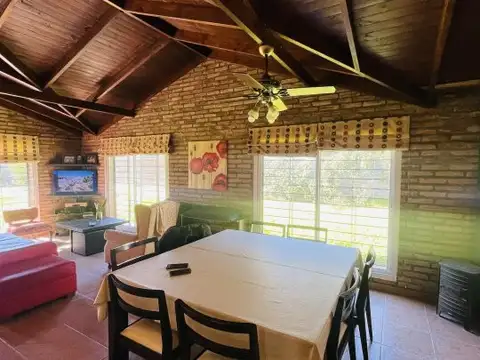 Casa en Venta con 4 cocheras