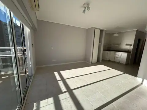 1 AMBIENTE 32 M2 14 AÑOS .4º PISO CONTRAFRENTE BAÑO COMPLETO