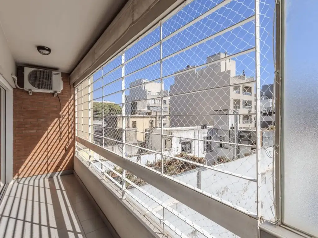 Avenida José María Moreno 500