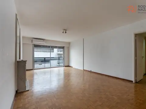 Venta de 3 ambientes con cochera en Recoleta.