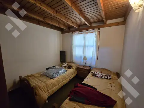 VENTA CASA  PH 4 DORMITORIOS, QUINCHO Y COCHERA CUBIERTA - CASCO CENTRICO - SAN MARTIN DE LOS ANDES