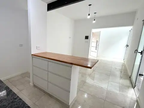 Depto Tipo Casa en Venta en Luis Agote, USD 130.000