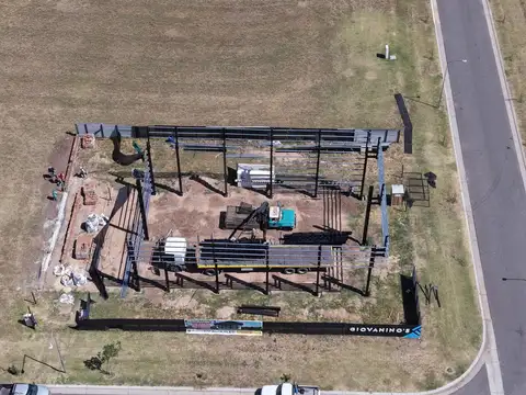 Local a metros de Don Mateo