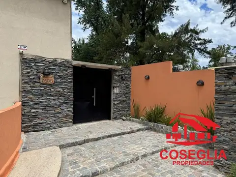 Los Almendros 1200