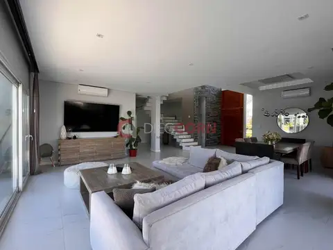 Venta Casa 6 AMB vista al agua, Terravista,General Rodriguez