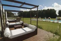 Áreas comunes piscina, juegos en el Barrio cerrado, Rumenco