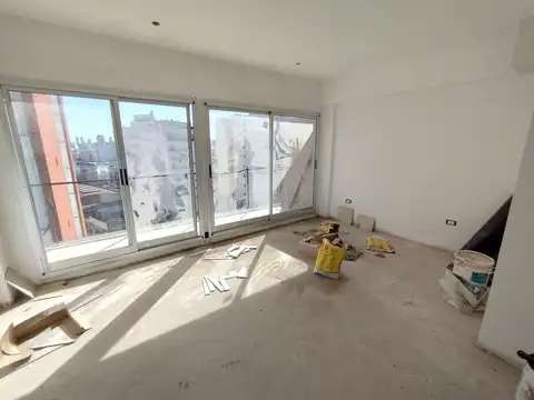 VENTA - 2 AMBIENTES DIVISIBLES  - ALMAGRO