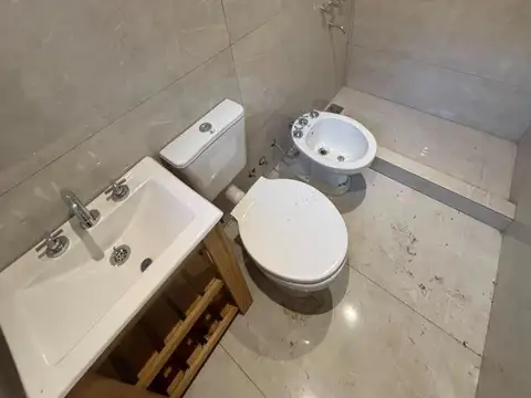 Depto Tipo Casa 3 ambientes con 2 baños