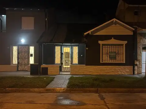 Depto Tipo Casa en Venta al Este