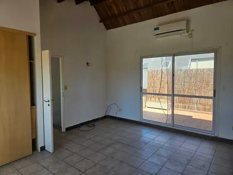 Colectora 12 de octubre 600