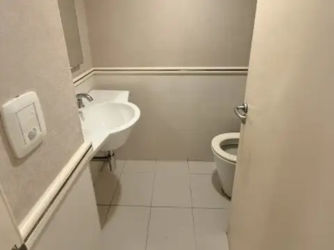 Oficina en Venta con 4 cocheras