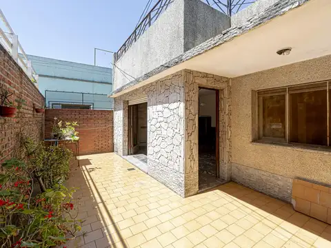 Venta PH al fondo sin expensas con terraza en San Andres