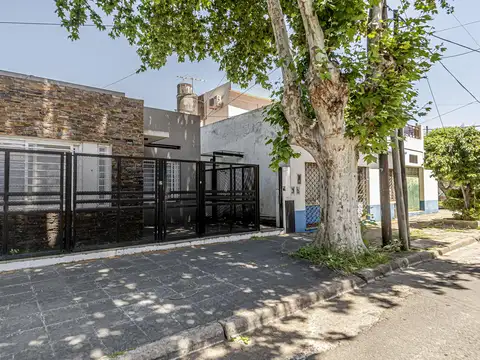 Depto Tipo Casa en Venta 60 años