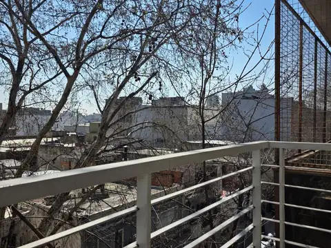 Venta Departamento en Flores de 2 Ambientes