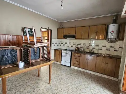 calle 10 3300, Piso 1