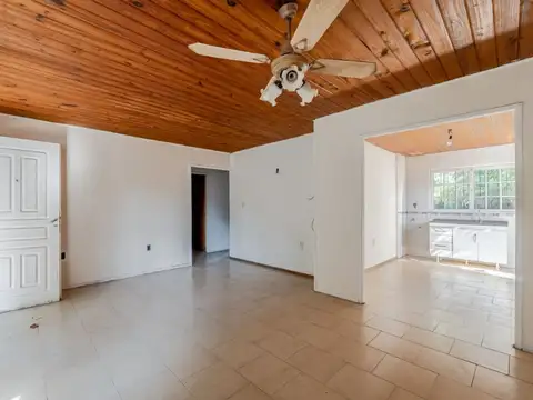 VENTA CASA 4 AMBIENTES DEL VISO MONTECARLO