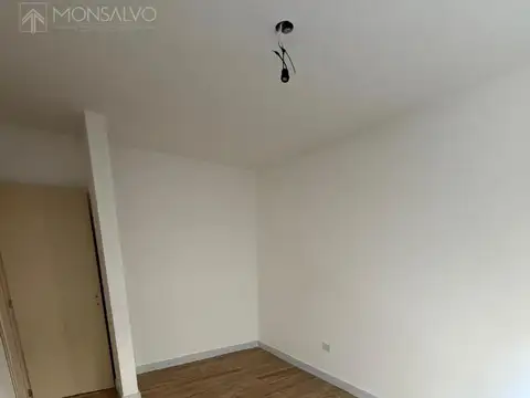 Depto Tipo Casa en Alquiler con 1 cocheras