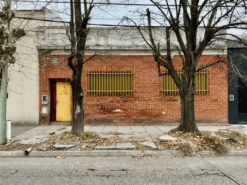 Venta Casa 3 Amb Ciudadela Patio A Refaccionar