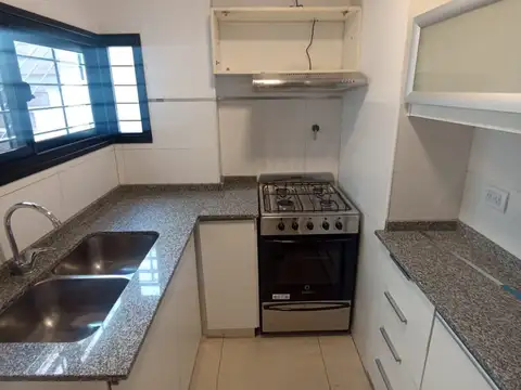 Departamento en Alquiler con 1 cocheras