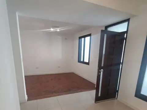 Departamento 7 ambientes con 2 baños